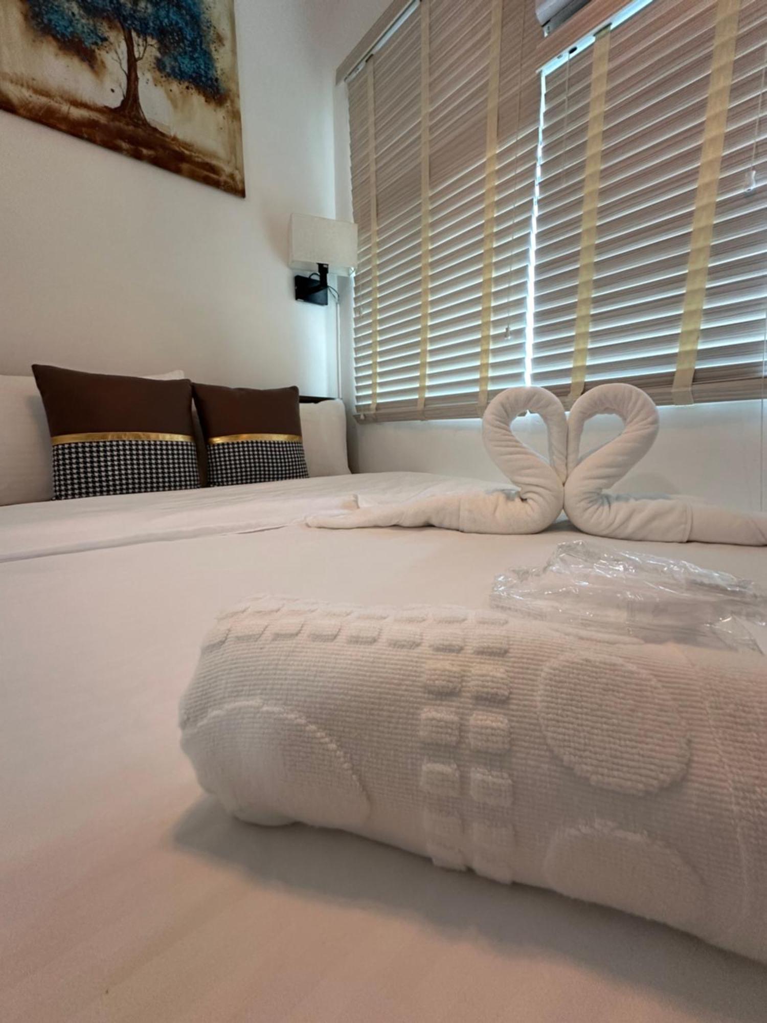 Studio One Condominium, Alabang - Bluu - Fiber Wi-Fi, Netflix-Ready 文珍俞巴市 外观 照片